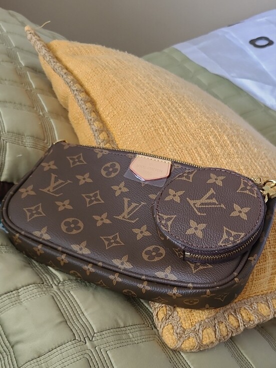 Louis Vuitton Handbags - Louis Vuitton Look-A-Like Brown Monogram Crossbody with Gold Hardware